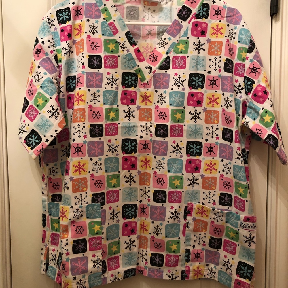 Winter snowflake scrub top